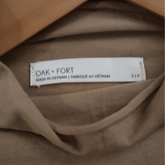 Oak + Fort Camel mock-neck - Picture 2 of 2